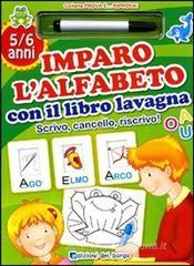 Imparo l'alfabeto con il libro lavagna